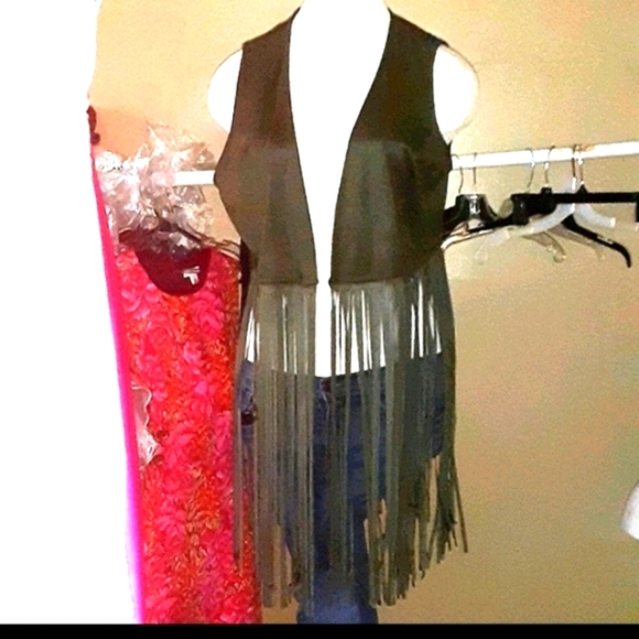 Boho fringed sueded vest - Picture 5 of 5